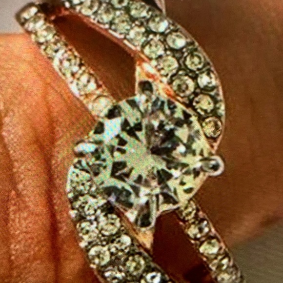 Ring Engagement. - Picture 4 of 4